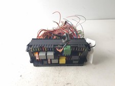 MERCEDES C CLASS FUSE BOX