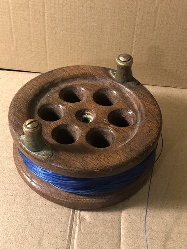 Lovely vintage wooden - lovely, 4.5”