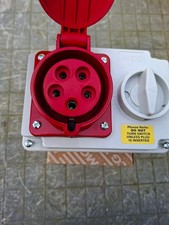 32 amp 3 phase socket 5 pin