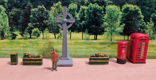 War memorial plinth - war,