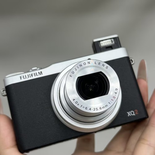 Fujifilm xq2 compact digital - fujifilm,
