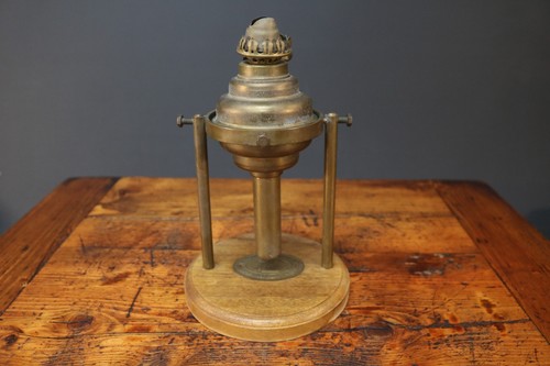 Ships gimbal oil - gimbal,