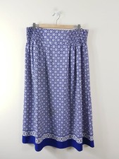 DAMART UNUSUAL LADIES PLEATED