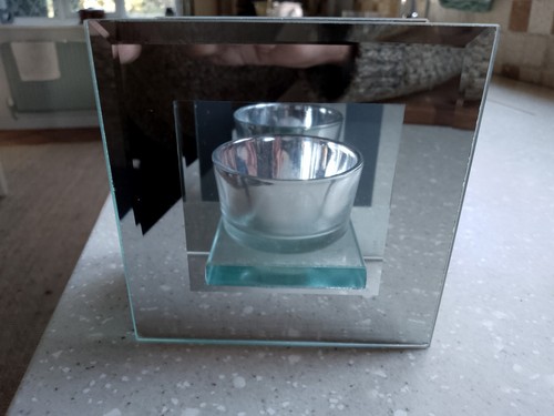 Beautiful mirror effect - beautiful, tea