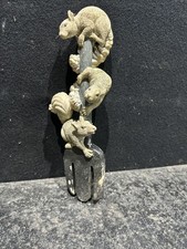 decorative garden ornament or sculpture featuring squirrels ref Gc4
