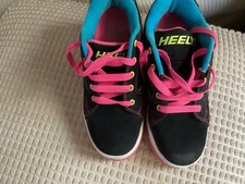 Heelys Digilo Girls Roller Shoes Black/Pink – Nylon Wheeled Skating Sneakers