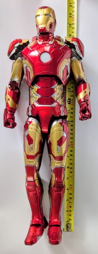 Neca iron man - iron,