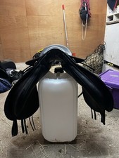 wintec synthetic saddle with cair in black excellent condition 16.5 inch