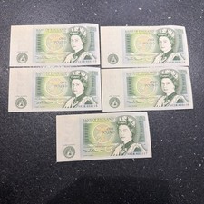 5 queen elizabeth 11 one pound banknotes chief cashier d.h.f.somerset 1981-84 