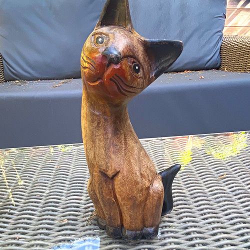 Wooden sitting cat - wooden,