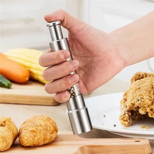 Salt and pepper grinder - salt,