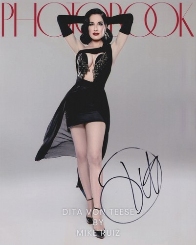 Dita von teese burlesque - teese, hand