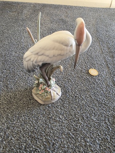 Lladro preening crane - preening,