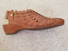 Pikolinos women's tan leather