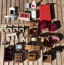 Bundle of Vintage Doll House