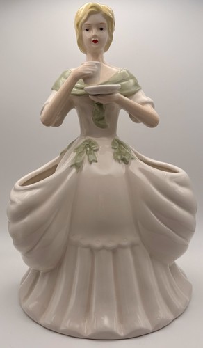 Tht designs lady planter - tht,