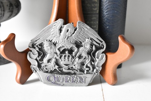 Queen belt buckle dragon - queen,