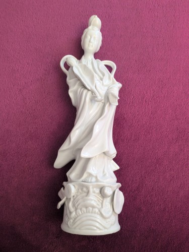 Guan yin goddess - yin, white
