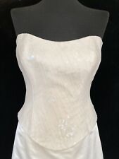 13 ⚪️ Tia by Alan Hannah