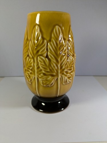 Sylvac 4215 pottery vase with - 4215,