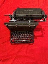 Antique underwood typewriter