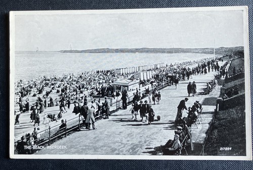 Aberdeen crowded beach scene - aberdeen.,