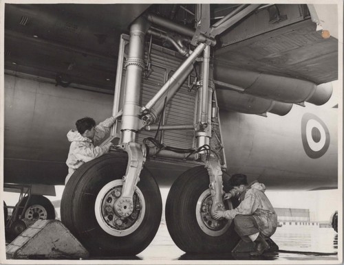 Vickers valiant gear - valiant,