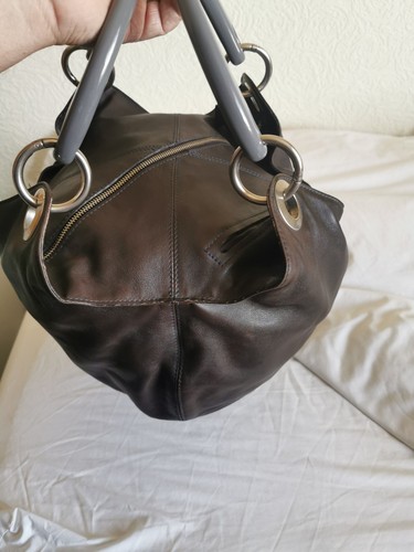 Beautiful stylish aquascutum - a,