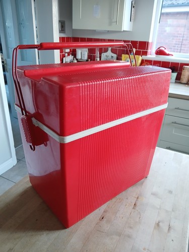 Retro 1970s orange colour - 1970s,