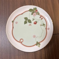 WEDGWOOD Wild Strawberry