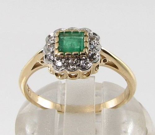 9ct gold emerald diamond - gold,