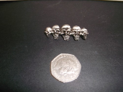 Highway hawk skulls - highway, line