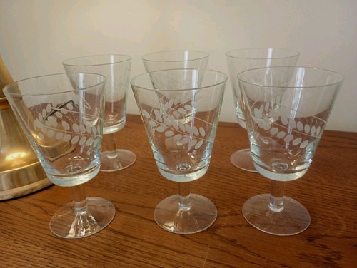 Six port small wine glasses - six,