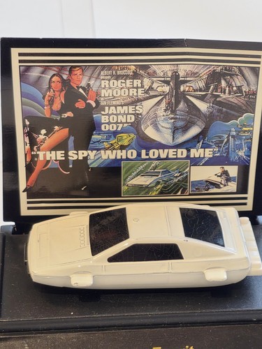 Vintage collectible james bond - vintage,