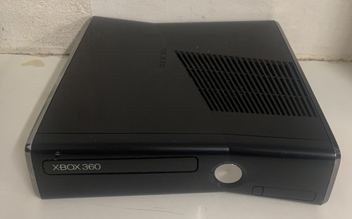 Xbox 360 console - slim, black