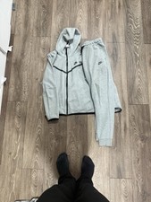Men’s Grey Nike Tech Fleece Size Large (full Tracksuit)