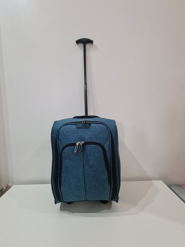 Ryanair cabin bag under - cabin, seat