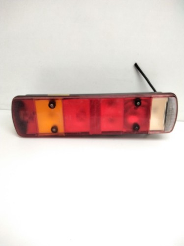 1371978 left tailgate - light, /