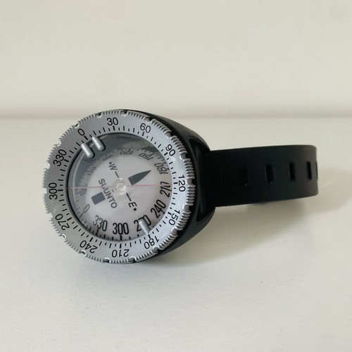 Suunto scuba diving - diving, compass