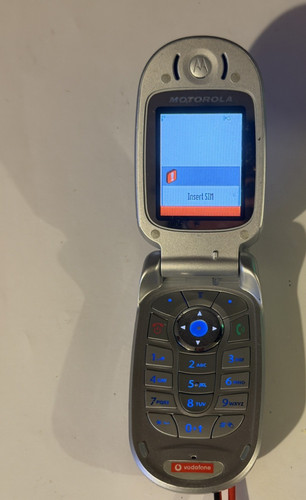Retro 2000s motorola v525 - 2000s,
