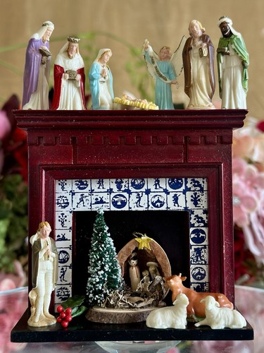 Vintage dolls house christmas - vintage,