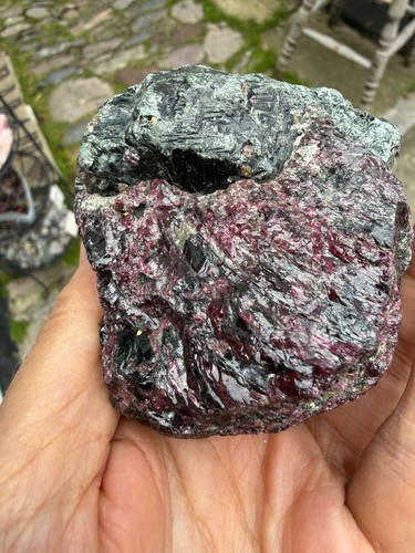 Garnet crystal raw - garnet,