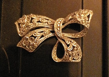 Vintage Marcasite Bow Brooch Approx 3 X 4.5cm