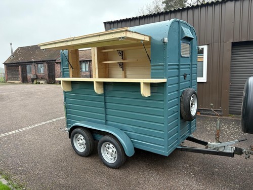 Rice horse trailer - horse,