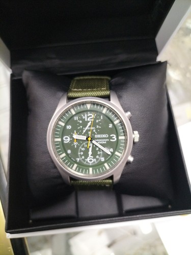 Seiko chronograph green dial - seiko,