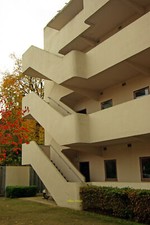 Photo 6x4 Isokon Flats Lawn