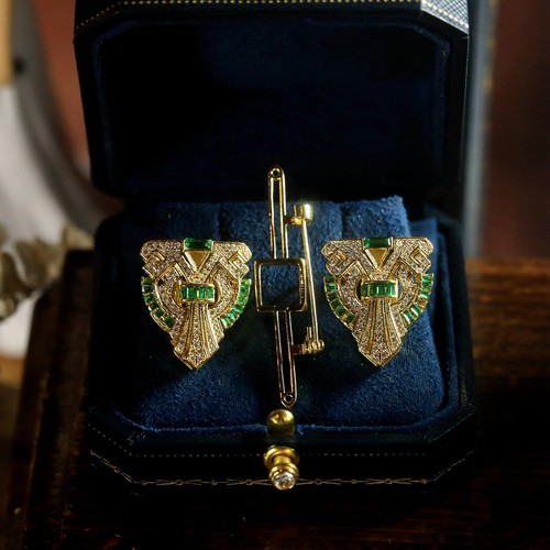 Gold double clip brooch art - gold,