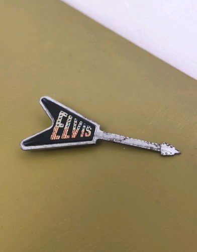 Elvis presley vintage guitar - presley, v
