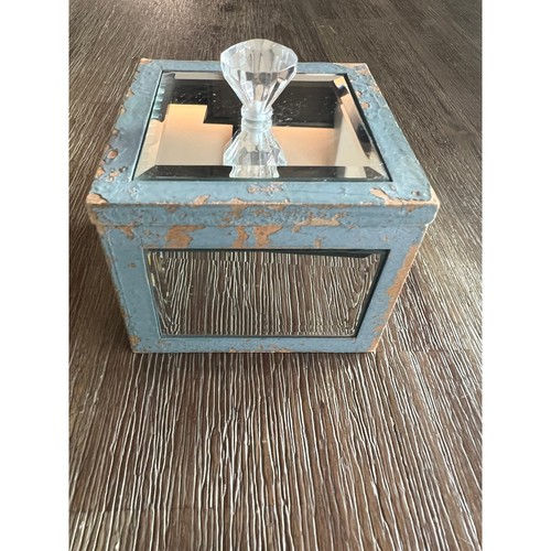 Distressed blue mirrored - blue,