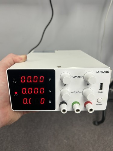 Adjustable regulated power - adjustable,